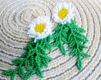 Daisies beaded earrings Embroidered earrings White yellow green beaded earrings