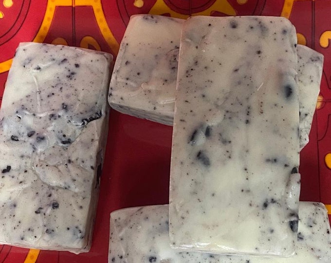 Cookies and Cream Fudge *nut free* 1/2 pound