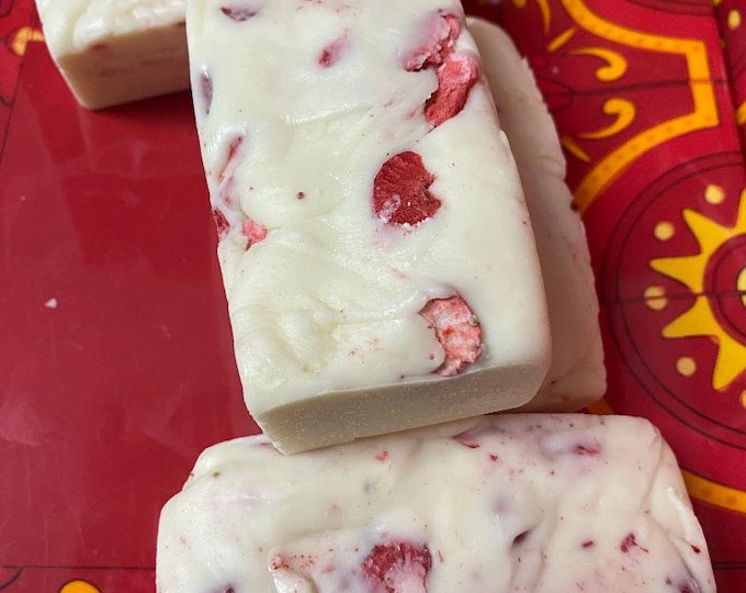 Strawberry Fudge REAL FRUIT *nut free* 1/2 pound