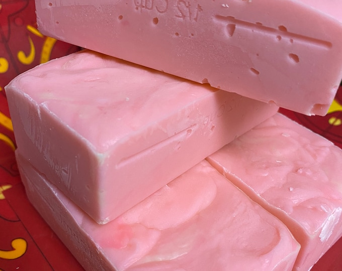 Strawberry Fudge *nut free * 1/2 pound
