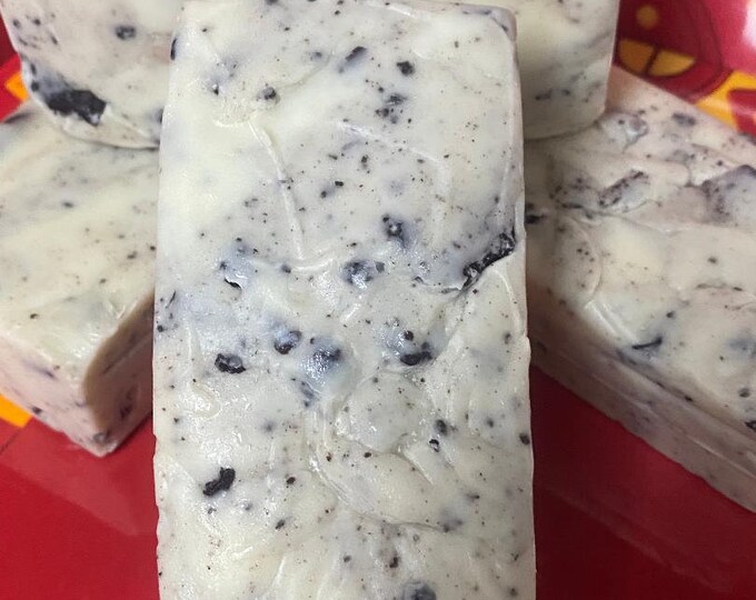 Cookies & Cream White Chocolate Fudge *nut free* 1/2 pound