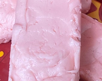 Raspberry Fudge *nut free* 1/2 pound