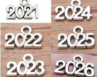 Year Charms, 2020, 2021, 2022, 2023, 2024, 2025, Year 2026  Graduation, Christmas Ornament, Silvertone, Etc, #1