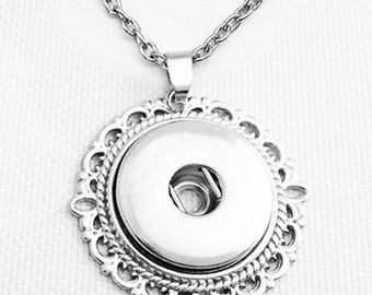 Snap Necklace Scalloped Edge Snap Jewelry Necklace, Link Chain or Cotton Cord, Silvertone.  Fits 18mm Ginger Snaps, Magnolia & Vine, N7-B