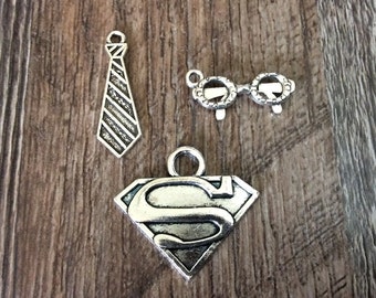 Superhero Charms, Superman Charm, Clark Kent Charms, Tie Charm, Eye Glasses Charm, Silvertone, #24