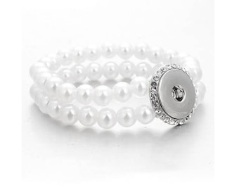 Snap Bracelet Pearl and Rhinestone Stretchy Snap Bracelet, White, Silvertone.  Fits 18mm Ginger Snaps, Noosa, Magnolia and Vine B24-A