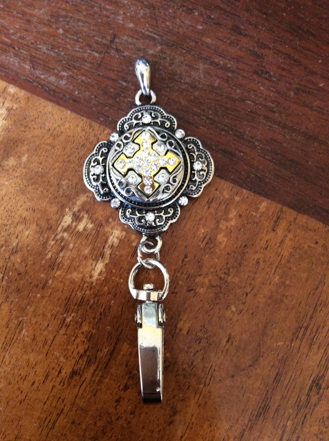 Lanyard Snap Necklace, Badge Holder Quatrefoil Snap Lanyard w/24 Link