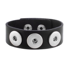 Snap Bracelet Black Leather Cuff Snap Bracelet, Silvertone.  Fits 18-20mm Ginger Snaps, Noosa, Magnolia & Vine, B3