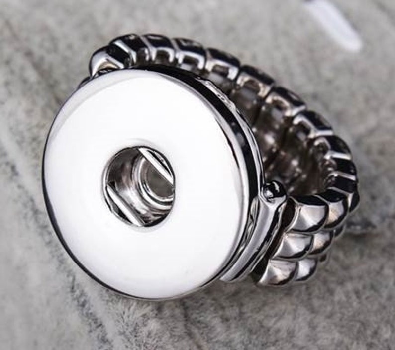 Snap Ring Adjustable Stretchy Ring, Fits Ring Size Approx 7 to 8.5, Silvertone. Fits 18-20mm Ginger Snaps, Noosa, Magnolia & Vine, M3-V image 1