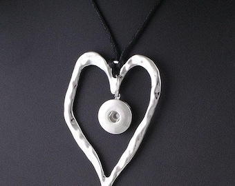Snap Necklace Wavy Heart Snap Jewelry, Silvertone, Cord Chain Adjustable 22" to 38", Fits 18mm Ginger Snaps, Noosa, Magnolia & Vine N14