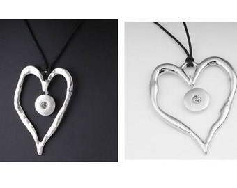 Snap Necklace Wavy Heart Snap Jewelry, Silvertone, Cord Chain Adjustable 22" to 38", Fits 18mm Ginger Snaps, Noosa, Magnolia & Vine N14