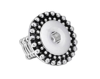 Snap Ring Adjustable Stretchy Ring, Studded Snap Ring, Silvertone.  Fits 18mm Ginger Snaps, Noosa, Magnolia & Vine, M3-MW