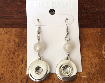 Snap Earrings Simulated Pearl Hook Snap Earrings, Silvertone.  Fits 18mm Ginger Snaps, Noosa, Magnolia & Vine, M1-V