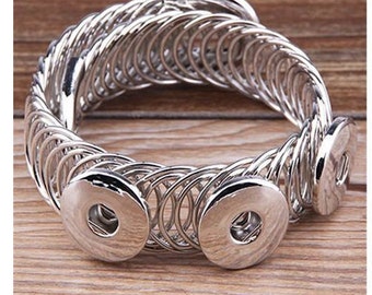 Snap Bracelet 3 Snap Spiral Bangle Snap Bracelet, Silvertone, Fits 18mm Ginger Snaps, Noosa, Magnolia & Vine, Chunks, B50-A/MW/GB