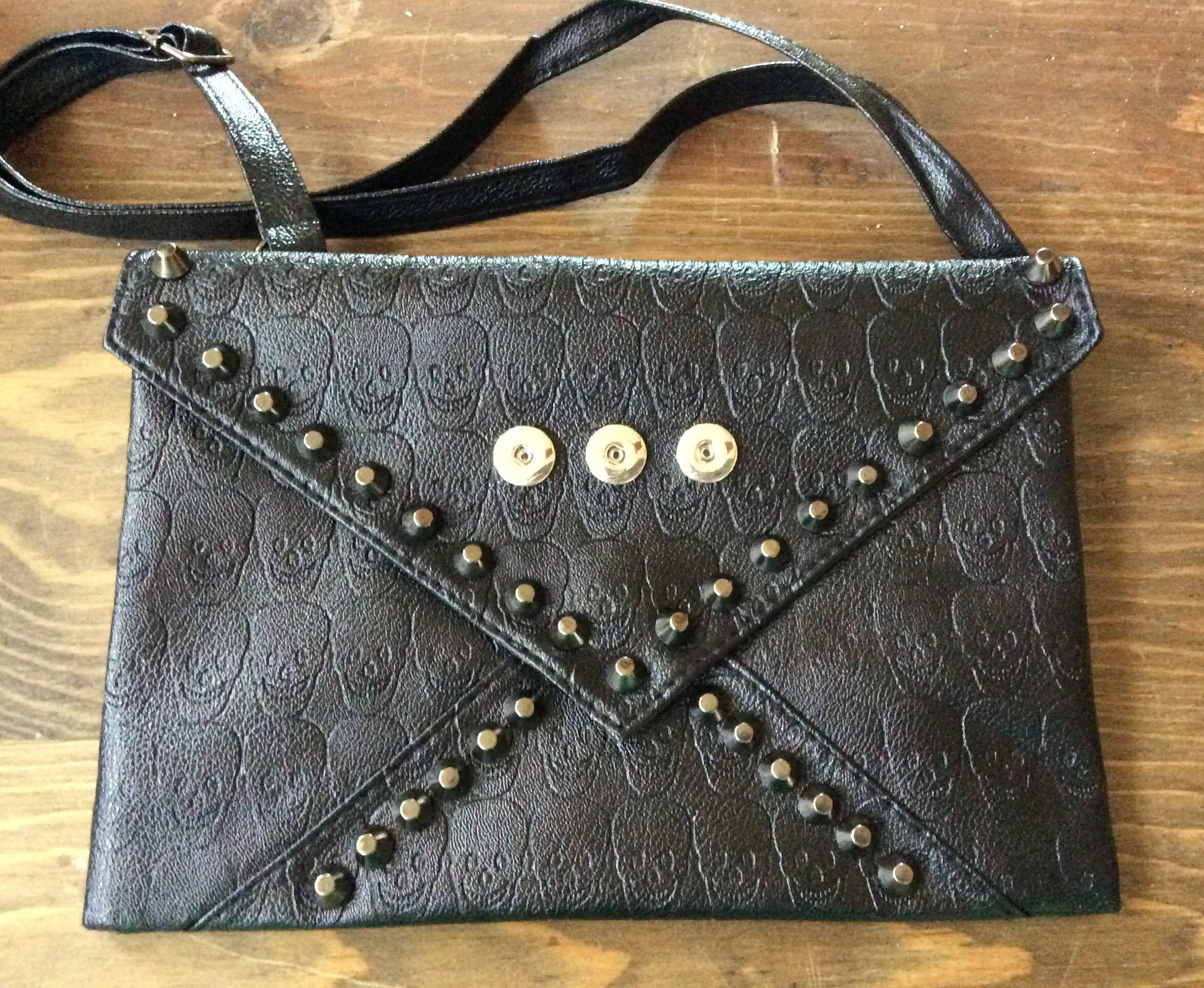 Magnolia and vine purses shop