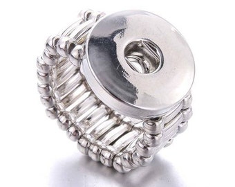 Snap Ring Adjustable Stretchy Ring, Silvertone.  Fits 18-20mm Ginger Snaps, Noosa, Magnolia & Vine and other snap jewelry, M3-V/GB