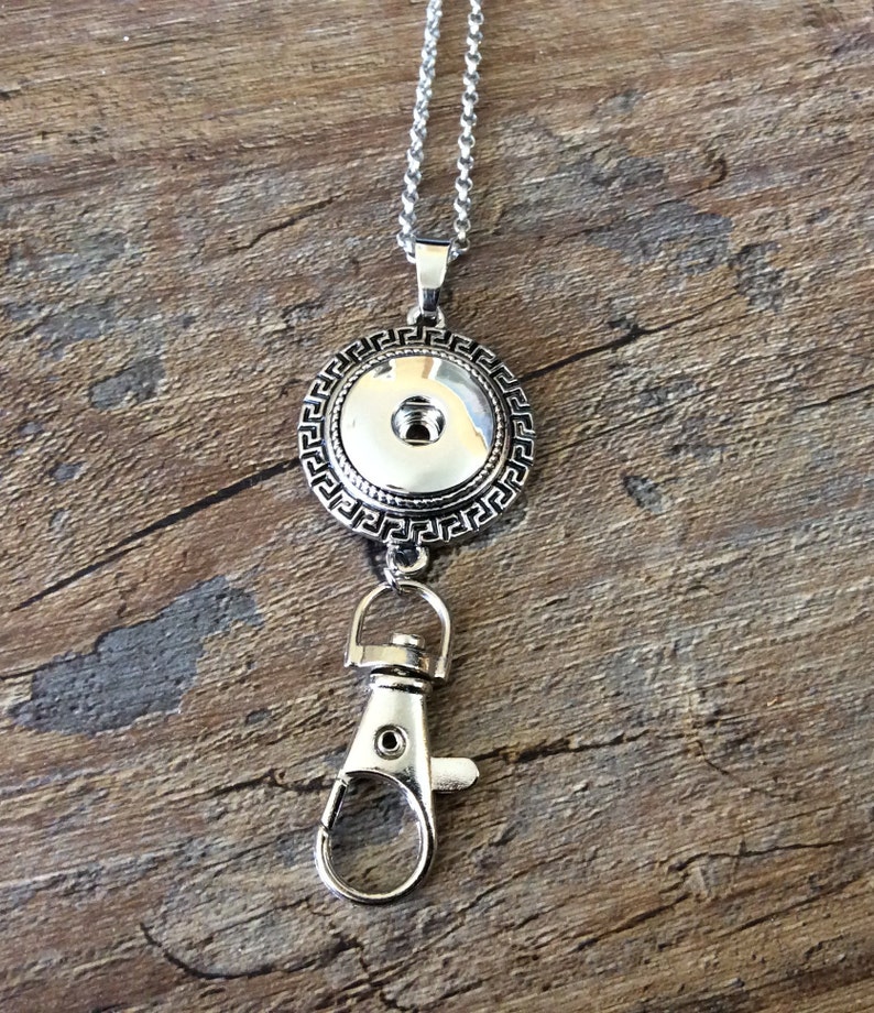 N17-GBMW Fits 18-20mm Ginger Snaps Noosa Magnolia /& Vine Lanyard Snap Necklace Badge Holder Greek Key 32 Link Chain Silvertone