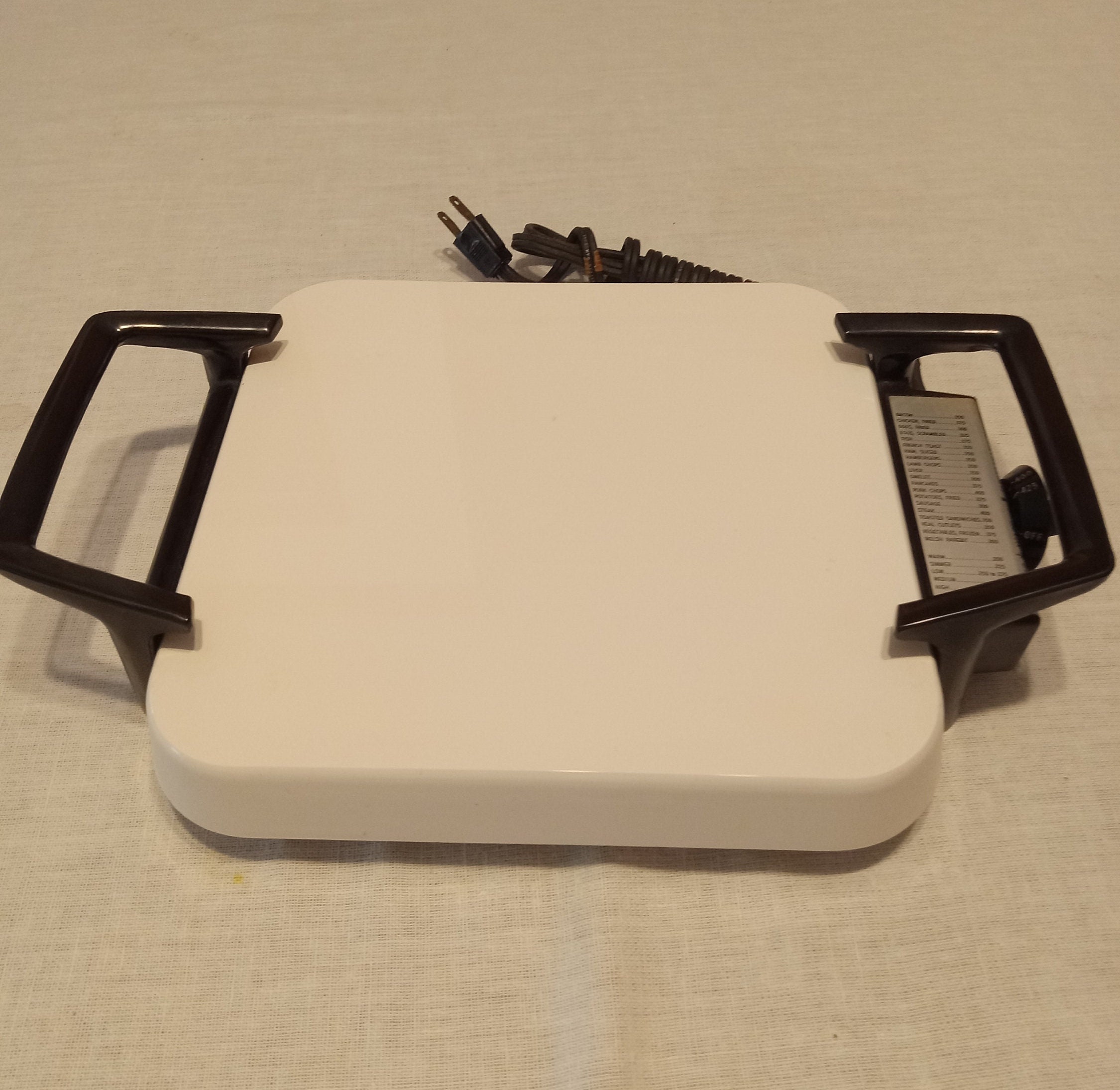 Corning Ware Electromatic Skillet/heat and Cook on Table or