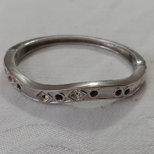 Silver Tone Bracelet/Magnetic Closure/Minimalist Bangle/Gift