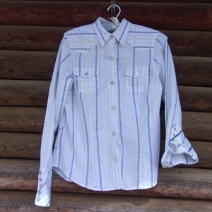 Roper Brand, Classic Style Ladies Western Shirt, White with Pale Green and Blue Design, Pearl Snaps