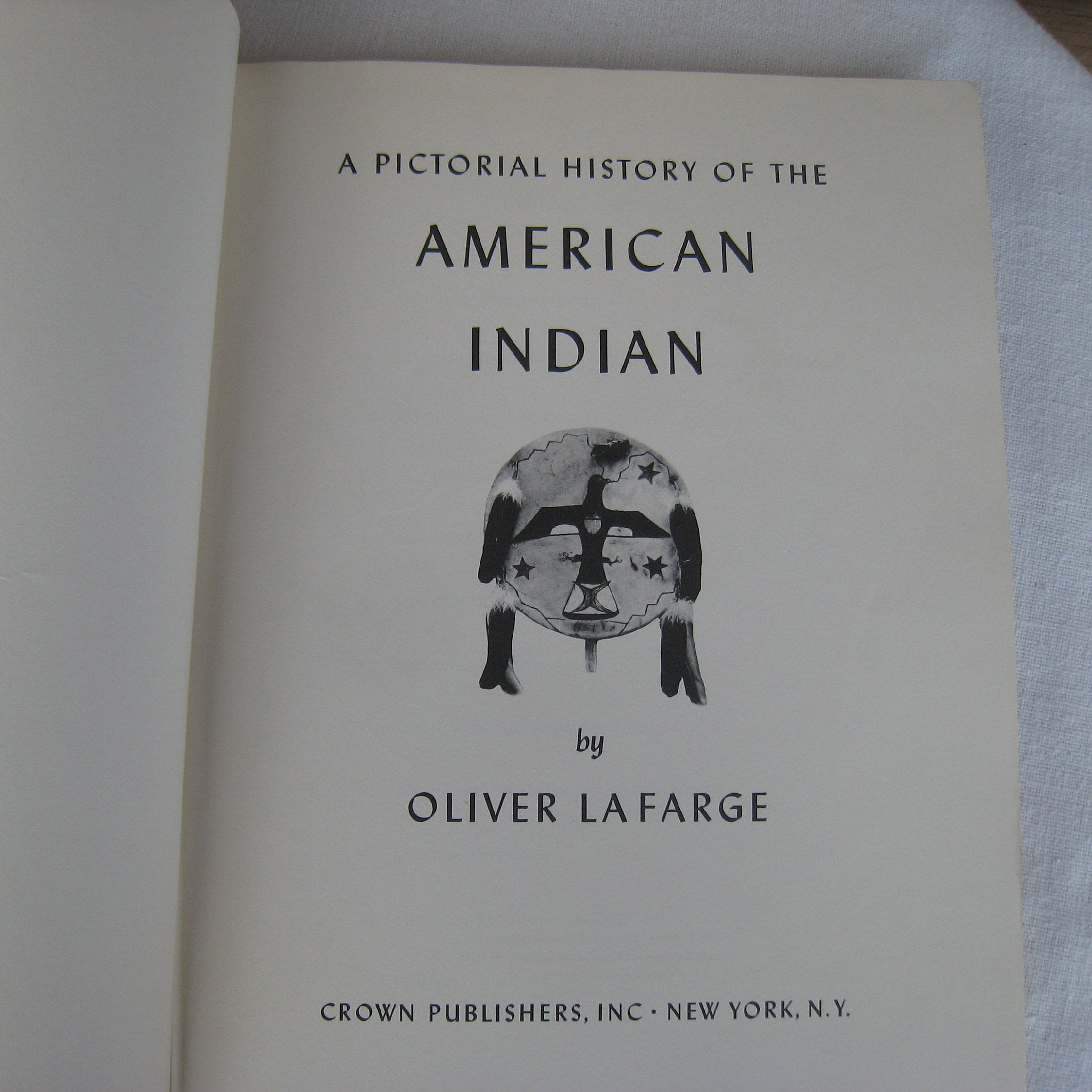 A Pictorial History of the American Indian, Oliver Lafarge, 1956