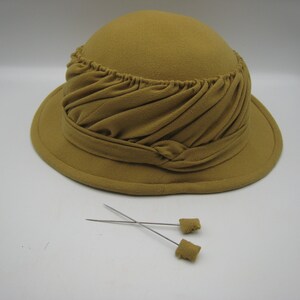 Vintage Ladies Hat, Hat Pins, Plaid Satin Lining, an Elsa Hat, 1950's