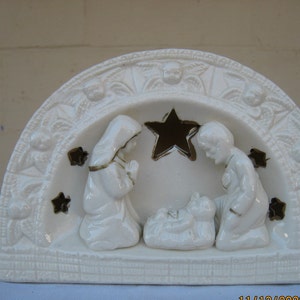 Nativity Display/Candle Holder/Half-Dome / Baby Jesus, Mary and Joseph/Star Cut-outs