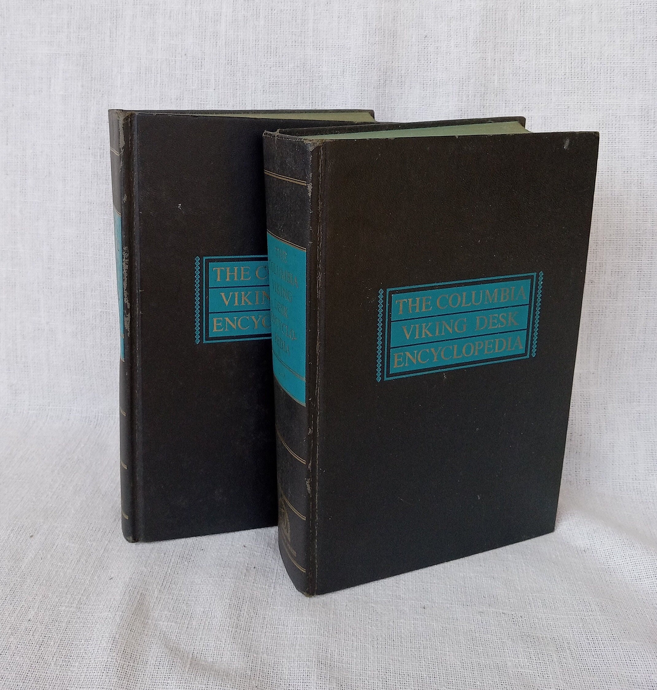 The Columbia Viking Desk Encyclopedia/set of Two/vintage Décor