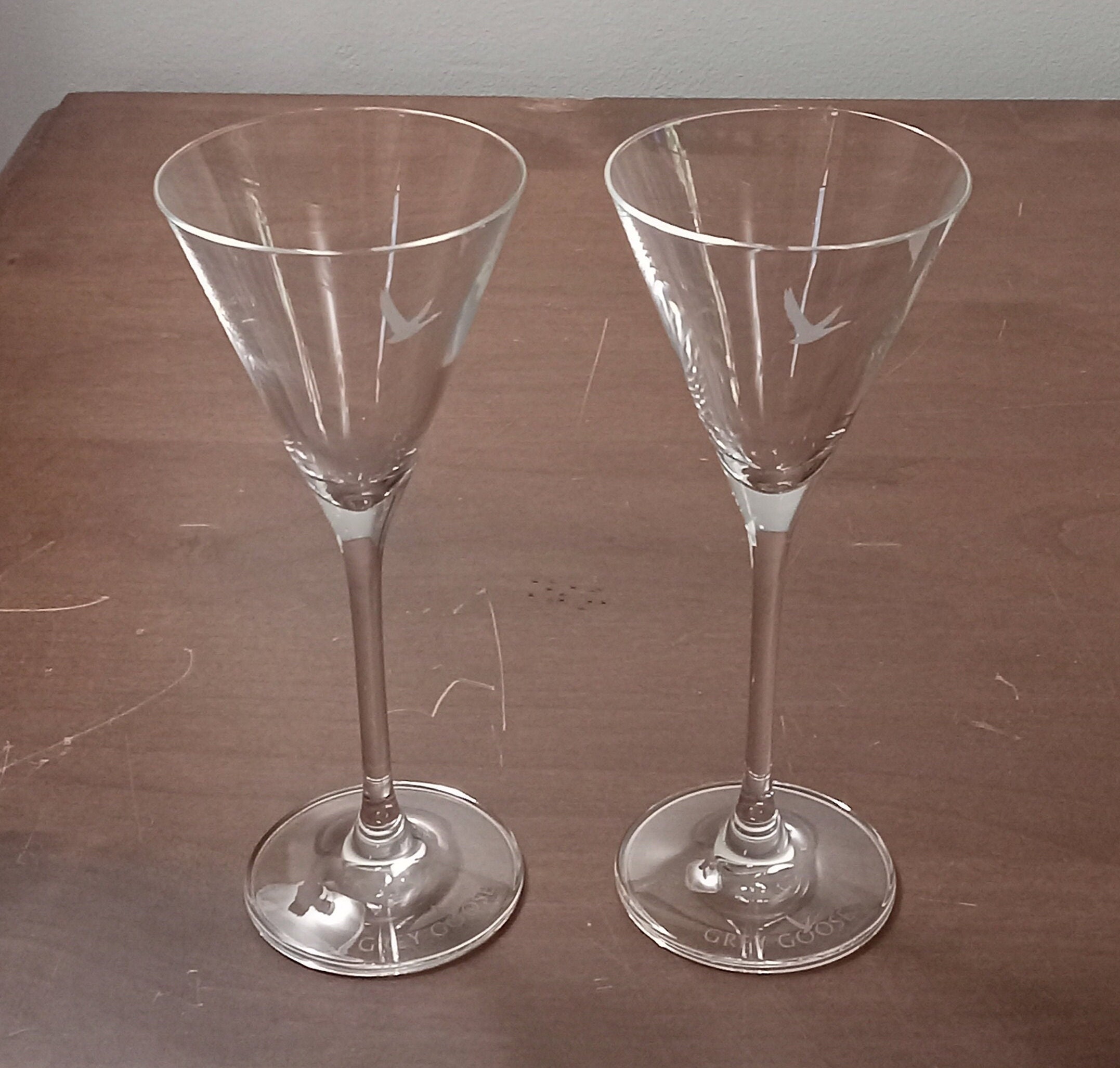 Machine Pressed Novelty Decorative Colored Embossed Short Vintage Wine  Glasses - China Wine Glasses and Wine Cup price