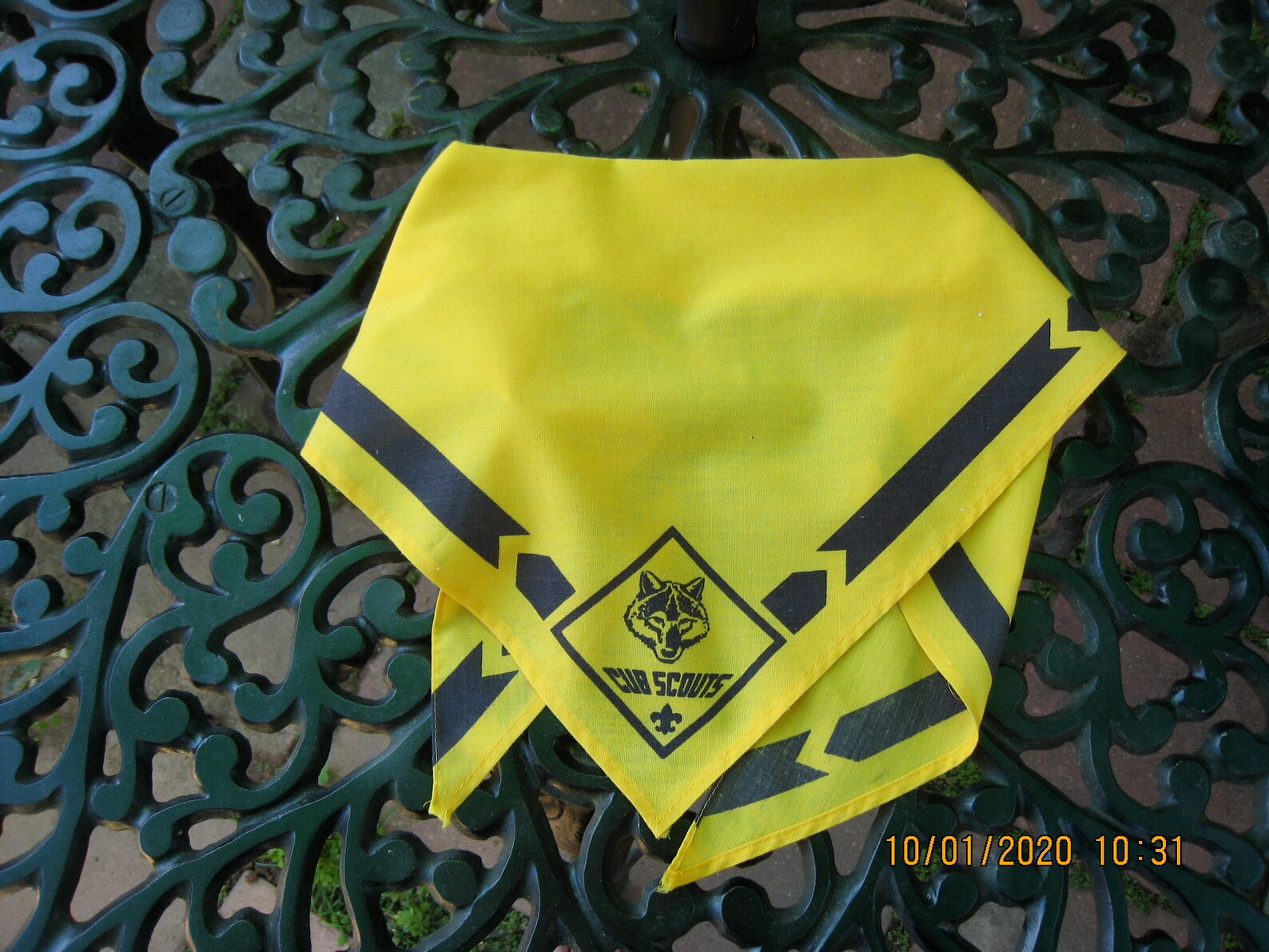 Cub Scout Neck Scarf/Yellow /Wolf Head / Vintage Scout Uniform Etsy