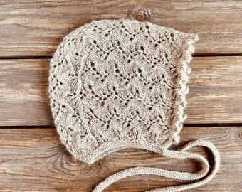 Beige merino bonnet, lace knitted, vintage style