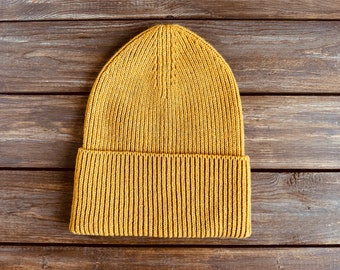 Man winter hat, 100% merino wool, snug, comfortable and warm. Made in USA