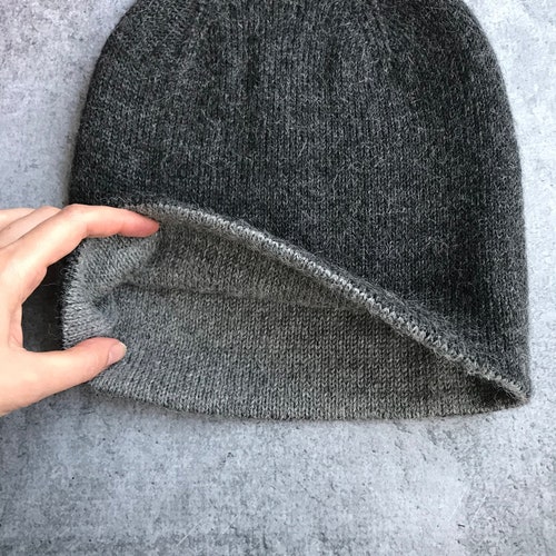 Reversible Pure Alpaca Beanie: Double-Sided Gray Knit Hat