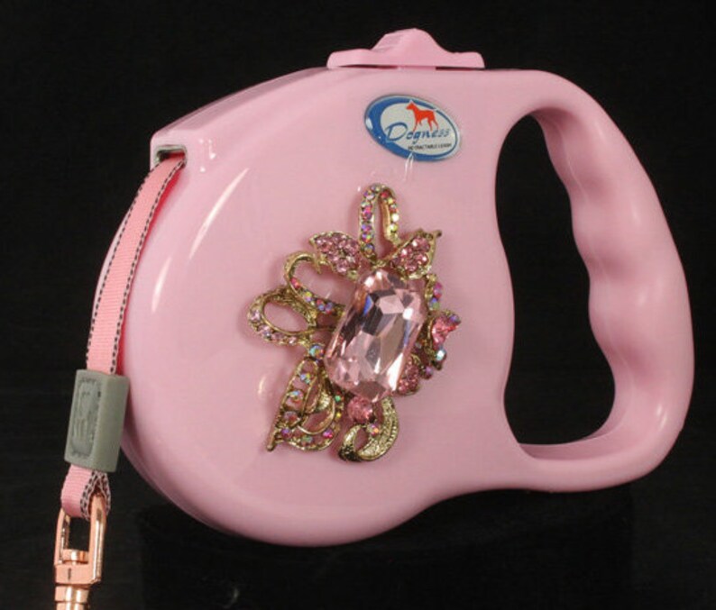 pink retractable dog lead