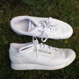 Reebok Womens 7.5 White Classic Reeboks 