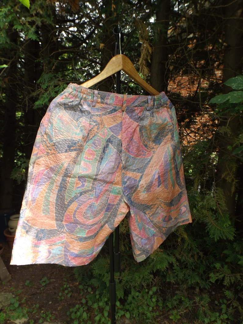 90s Mom Shorts Vintage Womens Size 12 Shorts Large Soft Pastel 90s Pattern Minimalist Aesthetic Pleated Shorts 90/'s Vintage Shorts Tag On