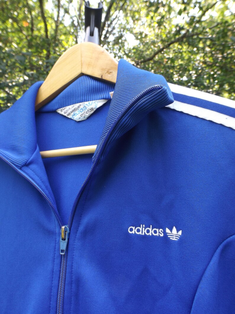 Frauen Adidas Track Jacke Vintage Adidas Womens Trainingsanzug, Womens Large, Hip Hop 80er Vintage, Streetwear, 3 Streifen, ästhetische Kleidung Frauen Adidas Track Jacke Vintage Adidas Womens Trainingsanzug, Womens Large, Hip Hop 80er Vintage, Streetwear, 3 Streifen, ästhetische Kleidung