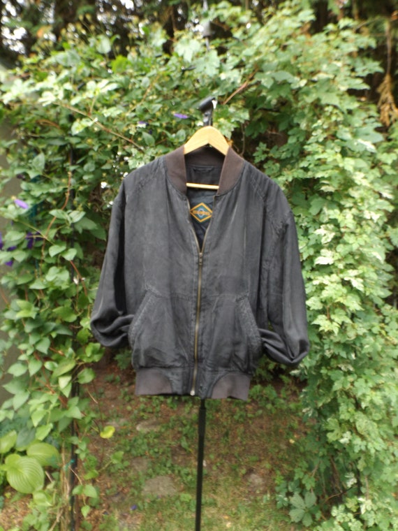 spelen Leraar op school Met andere bands HUGO BOSS Vintage Bomber jas 100% zijde Hugo Boss mens grootte - Etsy  Nederland