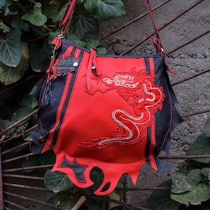 HIGH-END Compact Leder Künstlerische Damen Schultergurt Tasche Handtasche, Rock n Roll Motor Travel Bike Boho Stadt Chinesisch Jahr des Drachen