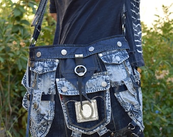 Pezzi di alta qualità in denim e pelle, borsa a tracolla, borsa artistica da donna, jeans, grunge, città, tendenza, estetica Y2k, moda femminile