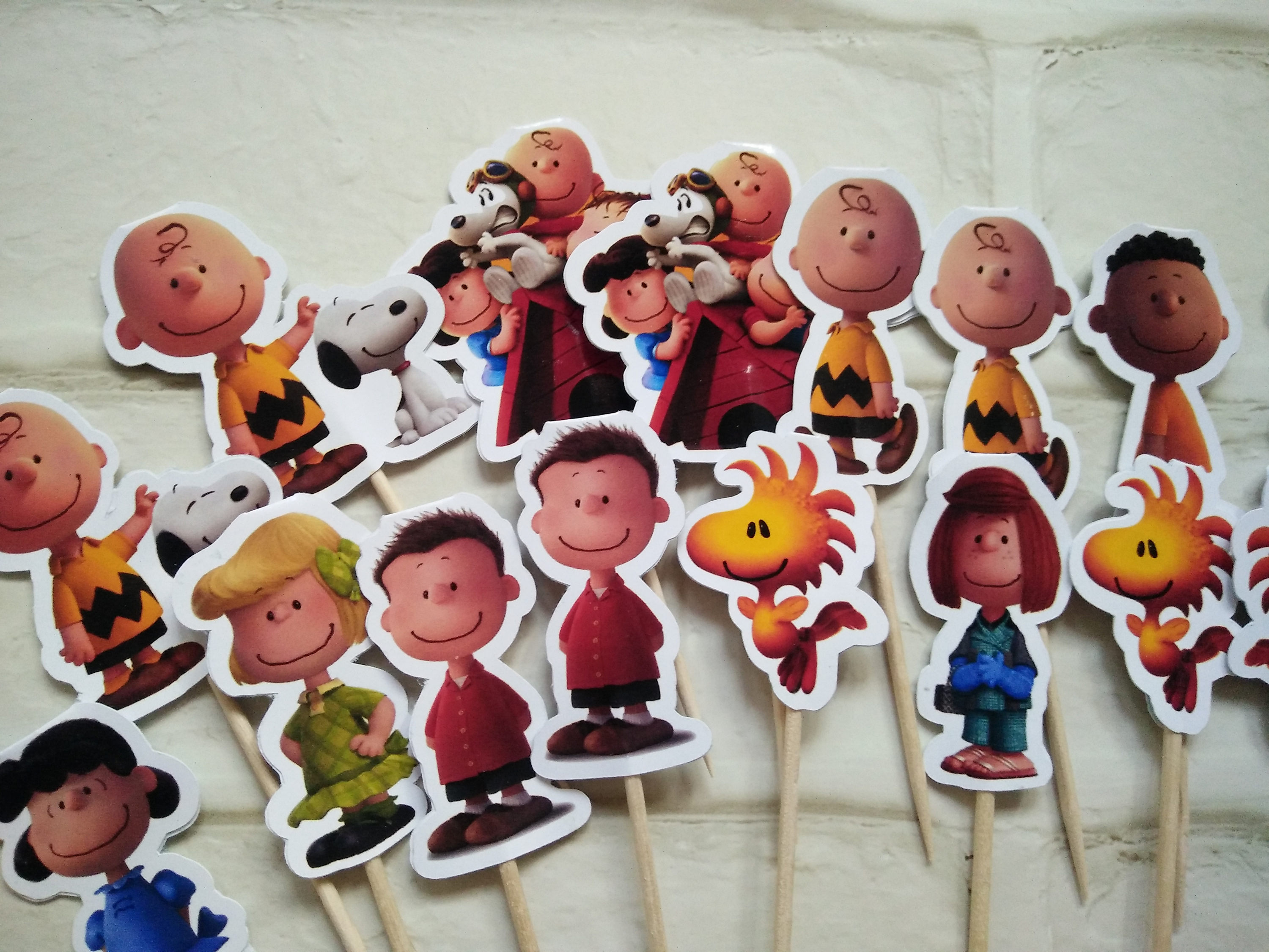 Snoopy Peanuts Cupcake Toppers / Topper / Die cuts / Party | Etsy