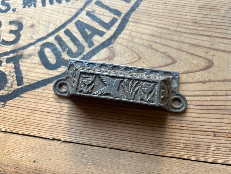 1890s Oriental Cast Iron R&E Victorian Drawer Pull image 3