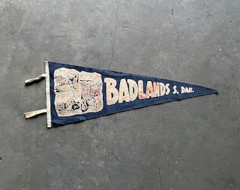 Vintage Badlands, South Dakota Felt Souvenir Pennant