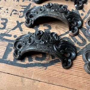 Set of 6 Cast Iron Lyre Drawer Pulls Musical Cabinet Salvage image 3