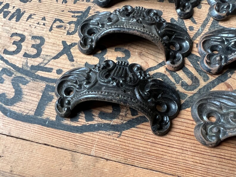 Set of 6 Cast Iron Lyre Drawer Pulls Musical Cabinet Salvage image 3