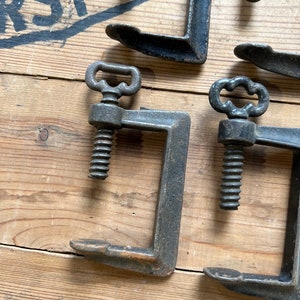 Antique Set of 4 Cast Iron 3 Quilting Clamps image 4