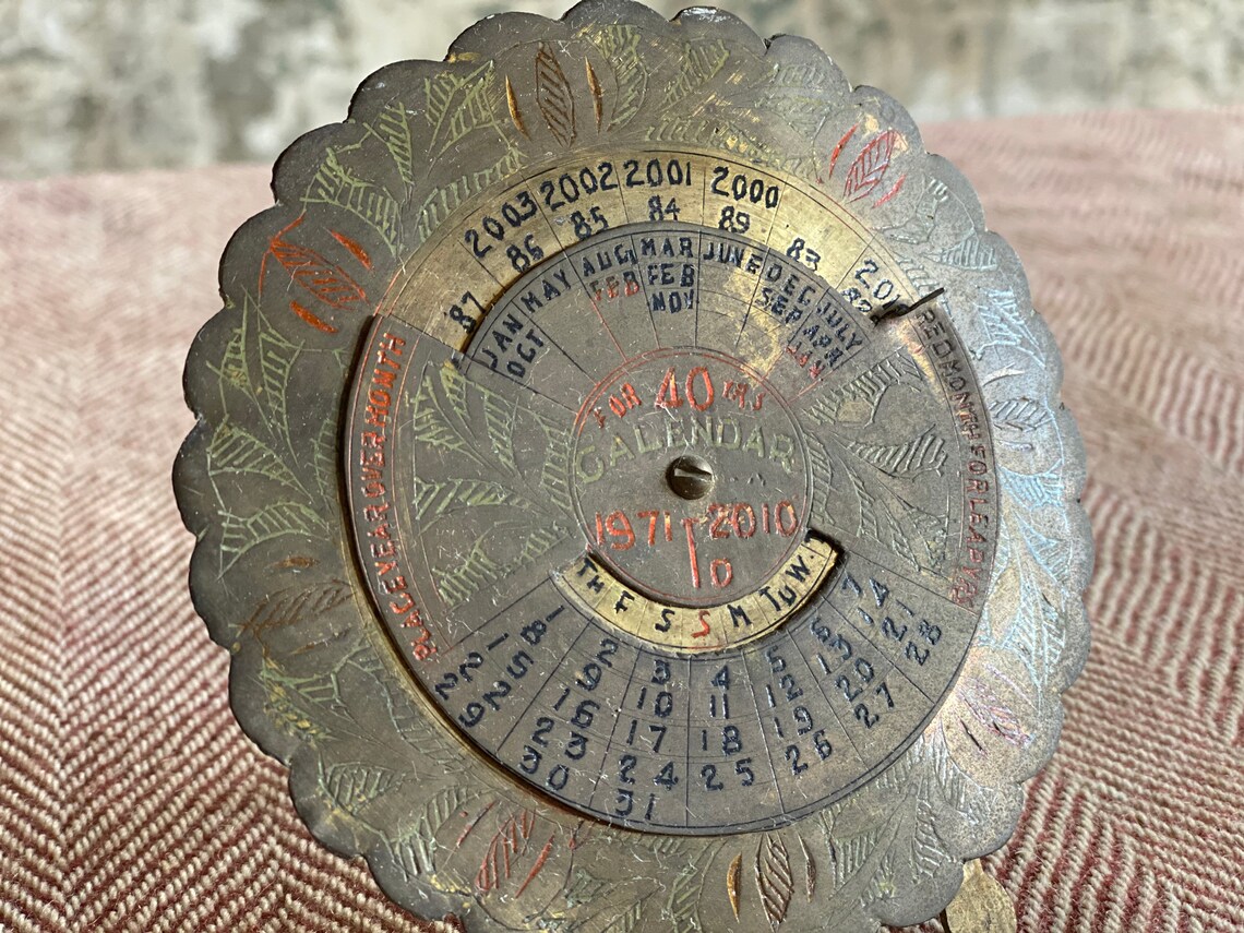Vintage Brass 40 Year Desktop Perpetual Calendar 19712010 Etsy