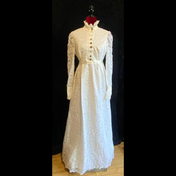 Vintage Wedding dress - image 1
