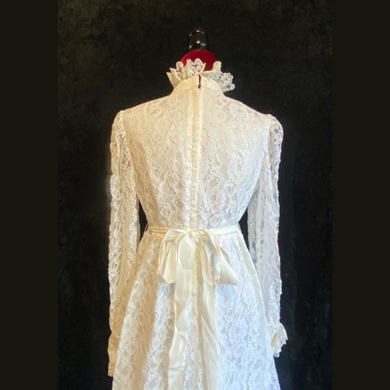Vintage Wedding dress - image 3