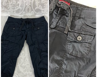 Vintage 90s Y2k 2000s black capris with pockets/ black cargo pants